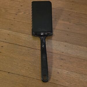 Ultratemp Black Serrated Spatula/ Turner/ Flipper : Robinson Knife Co.